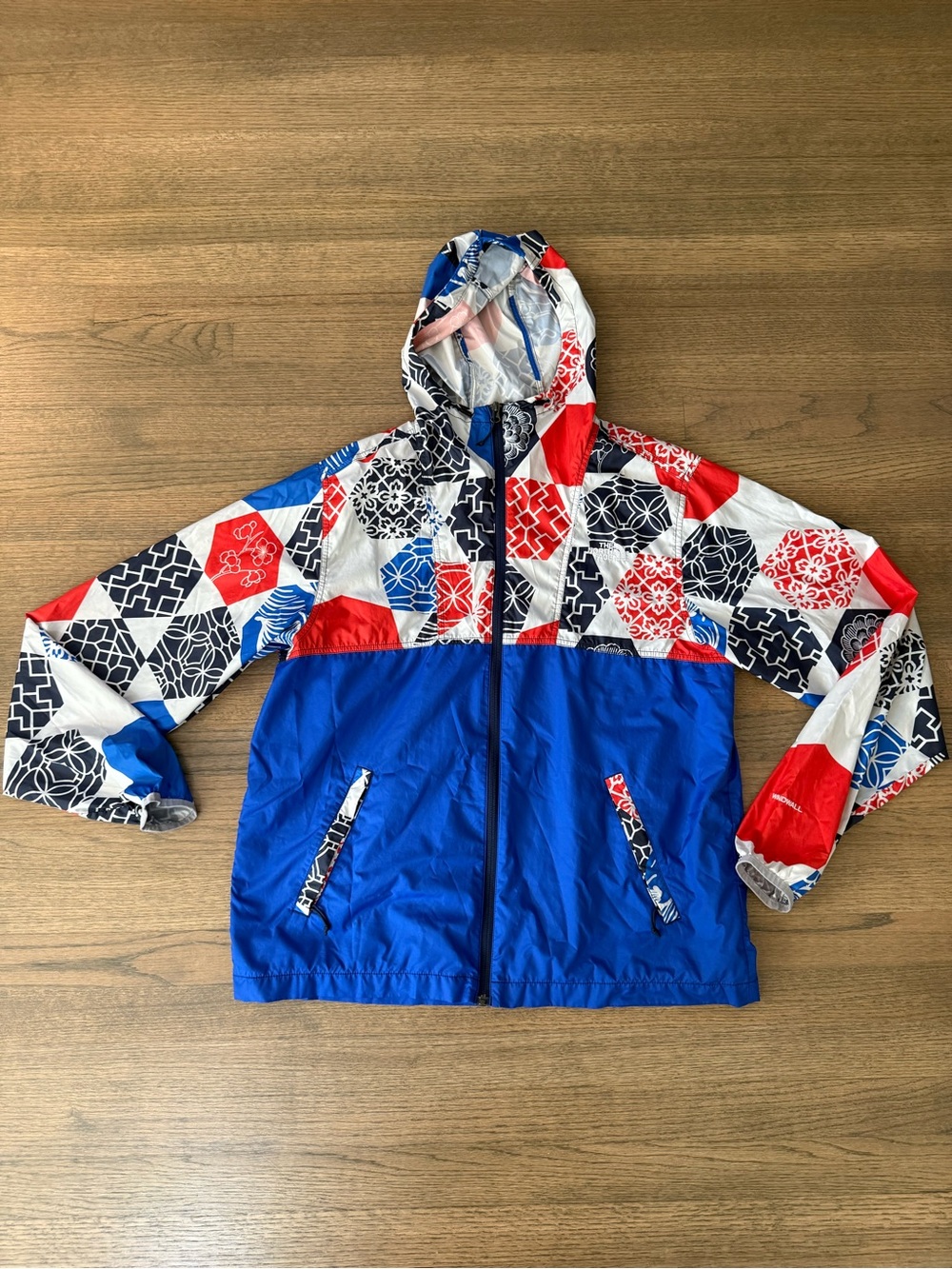 The North Face International Collection Windwall Cyclone Wind Jacket-Size Medium